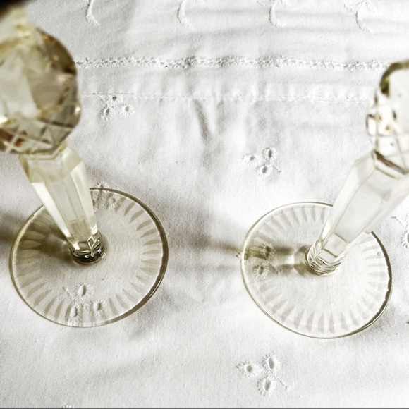 Two AJKA MARSALA Amethyst Cut to Clear Crystal Wine Goblet Glasses - Picture 5 of 10